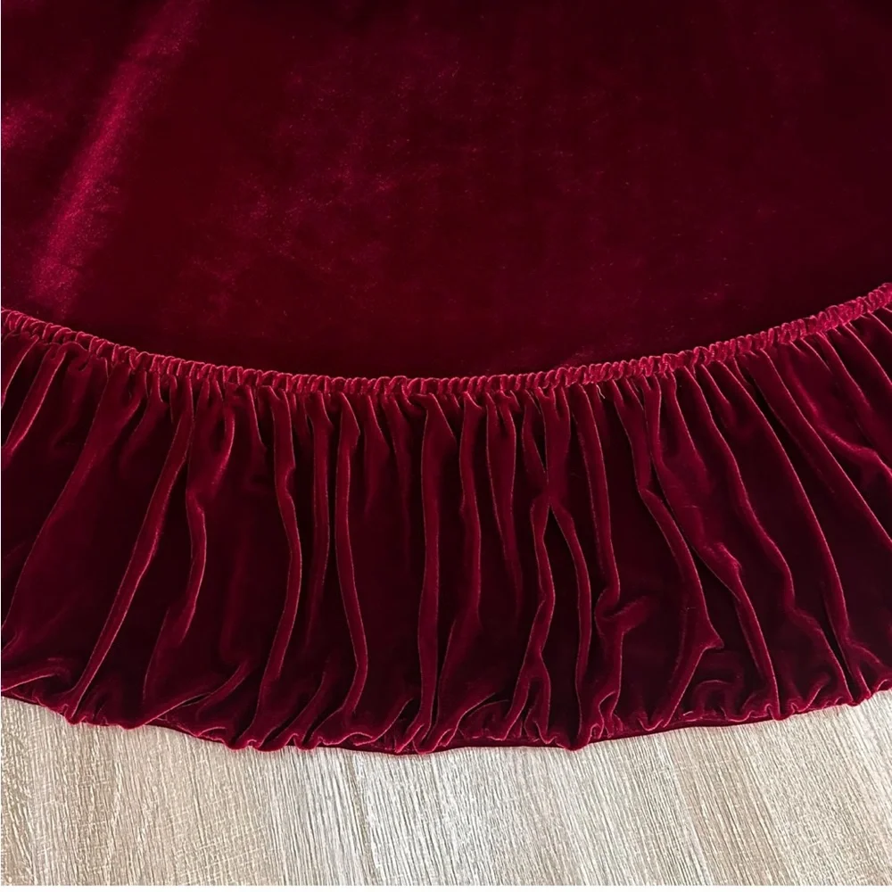 60-Inch Ruffled Velvet Christmas Tree Skirt Foam Padding Tie Closure Burgundy - Picture 6 of 9